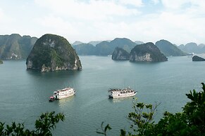 Halong Majestic Legend Cruise