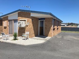 Kellraine Holiday Units