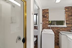 Kellraine Holiday Units