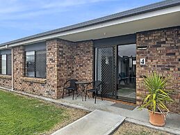 Kellraine Holiday Units