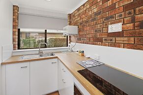 Kellraine Holiday Units