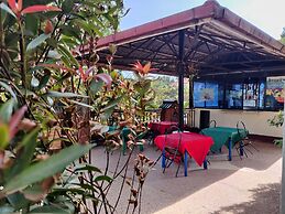 Angel's Castle Hotel