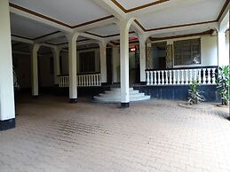 Angel's Castle Hotel