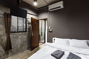 Sleepover Hostel Bangkok