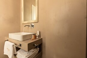 Athens Mansion Luxury Suites