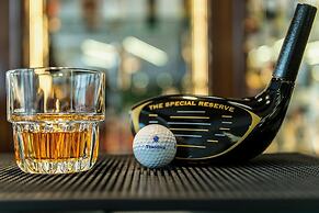Theodora Golf Club