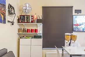 Greyhound Road Rooms