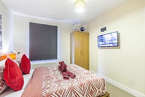 Greyhound Road Rooms