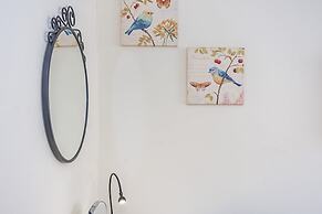 Greyhound Road Rooms