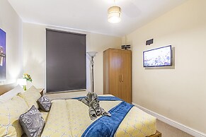 Greyhound Road Rooms