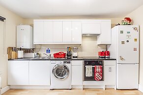 Greyhound Road Rooms