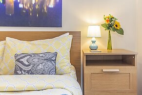 Greyhound Road Rooms