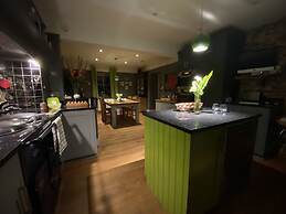 Downton Lodge Country B&B