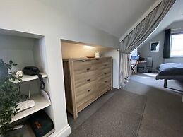 Downton Lodge Country B&B