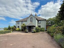 Downton Lodge Country B&B