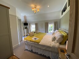 Downton Lodge Country B&B