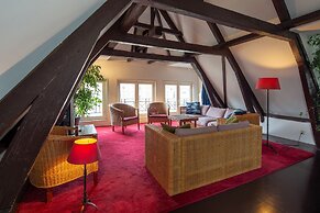 Amsterdam House Hotel