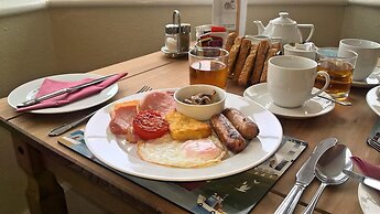 Links Side Guest House