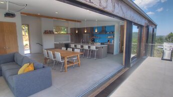 Timberline Haus 3 Bedroom Home by RedAwning