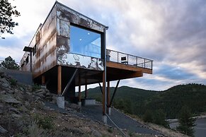 Timberline Haus 3 Bedroom Home by RedAwning