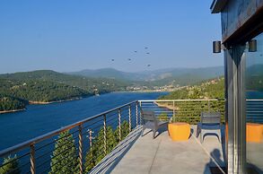 Timberline Haus 3 Bedroom Home by RedAwning