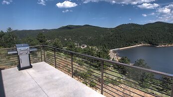 Timberline Haus 3 Bedroom Home by RedAwning