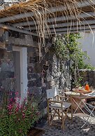 Rock Villas - Emporio | Pool, Jacuzzi, Castle View