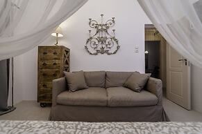 Rock Villas - Emporio | Pool, Jacuzzi, Castle View