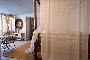 Rock Villas - Emporio | Pool, Jacuzzi, Castle View