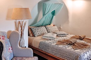 Rock Villas - Emporio | Pool, Jacuzzi, Castle View