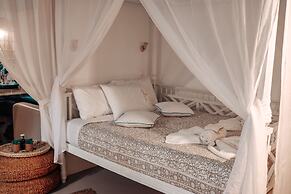 Rock Villas - Emporio | Pool, Jacuzzi, Castle View