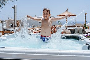 Rock Villas - Emporio | Pool, Jacuzzi, Castle View