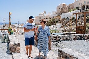 Rock Villas - Emporio | Pool, Jacuzzi, Castle View