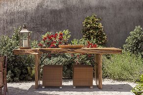 Rock Villas - Emporio | Pool, Jacuzzi, Castle View