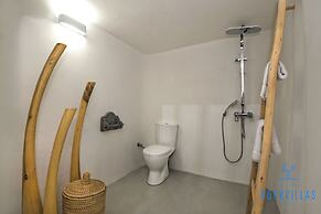 Rock Villas - Emporio | Pool, Jacuzzi, Castle View