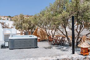 Rock Villas - Emporio | Pool, Jacuzzi, Castle View