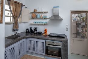 Rock Villas - Emporio | Pool, Jacuzzi, Castle View