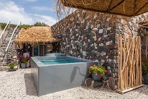 Rock Villas - Emporio | Pool, Jacuzzi, Castle View