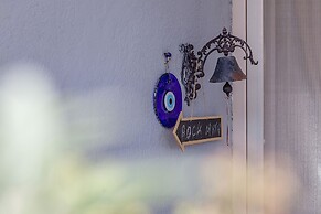 Rock Villas - Emporio | Pool, Jacuzzi, Castle View