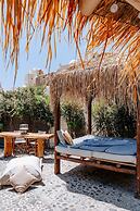 Rock Villas - Emporio | Pool, Jacuzzi, Castle View