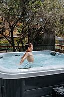 Rock Villas - Emporio | Pool, Jacuzzi, Castle View