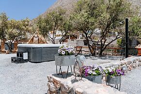 Rock Villas - Emporio | Pool, Jacuzzi, Castle View