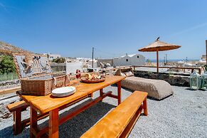 Rock Villas - Emporio | Pool, Jacuzzi, Castle View