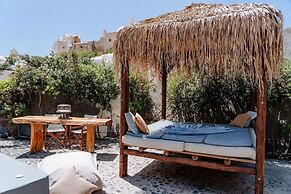 Rock Villas - Emporio | Pool, Jacuzzi, Castle View