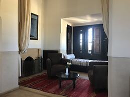 Villa Le Perroquet Bleu