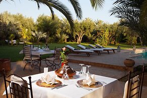 Villa Le Perroquet Bleu