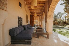 Villa Le Perroquet Bleu