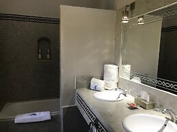 Villa Le Perroquet Bleu