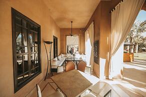 Villa Le Perroquet Bleu