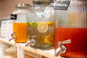 De La Ville Boutique Hotel